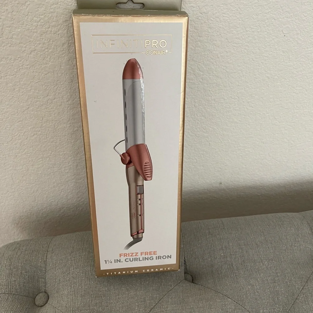 Curling Iron - Picture 3 of 5